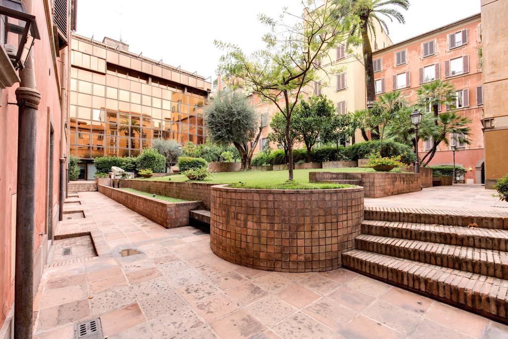 Trevi Miracle Suite Roma Quarto foto